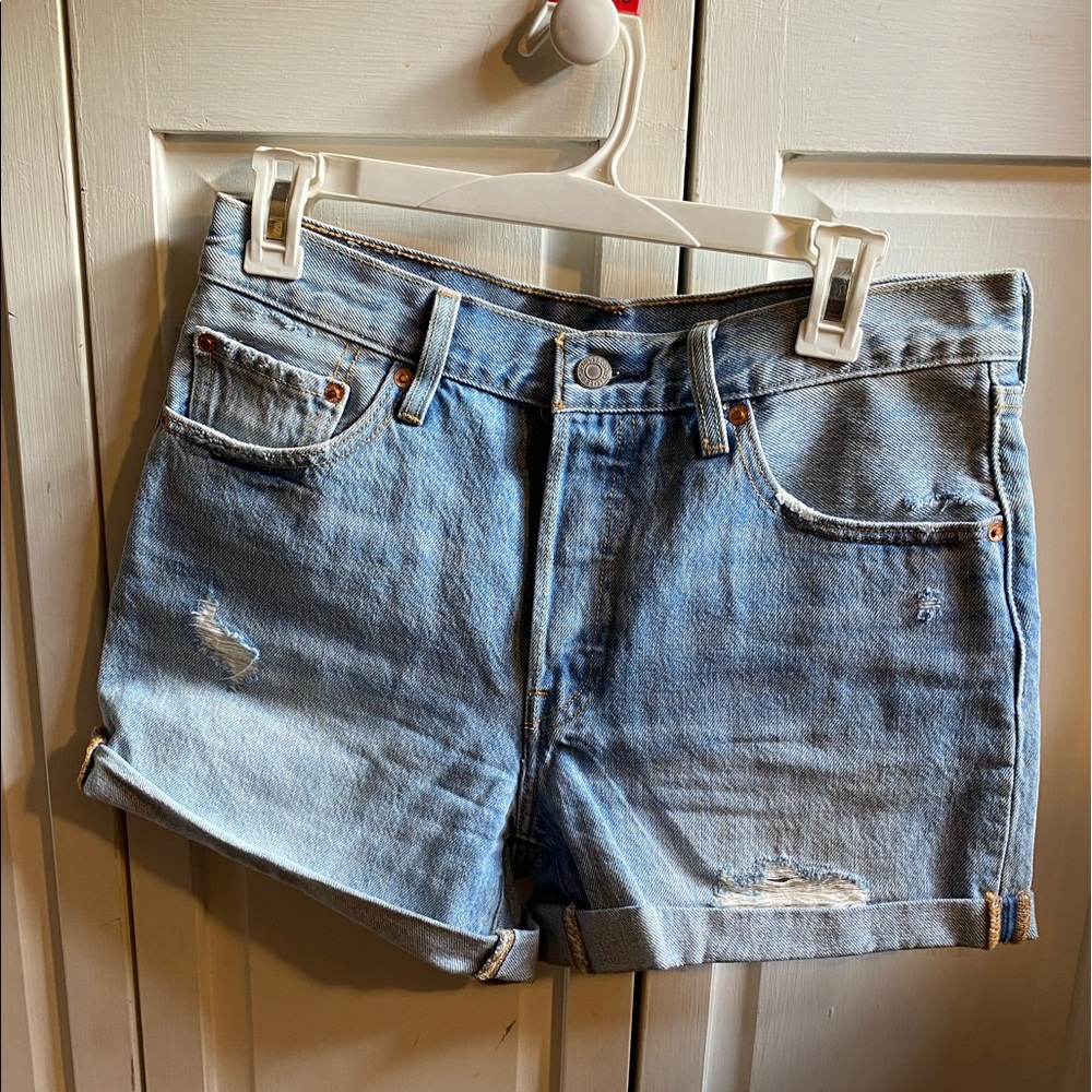 Never Worn Levi’s 501 High Waisted Shorts